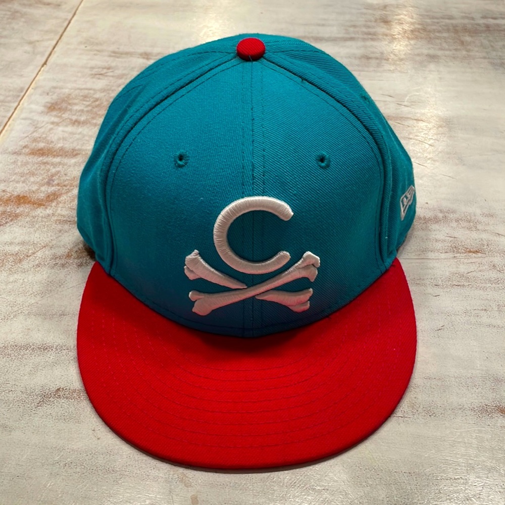 Crooks & Castles fitted hat size 7.5 - barely worn
